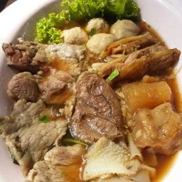เนื้อตุ๋นนายป.(ปากน้ำ) สาขา แบริ่ง-ลาซาล