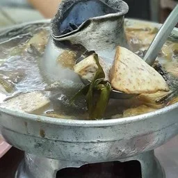 หัวปลาจีนหม้อไฟต้มเผือก