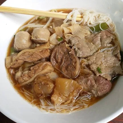 เนื้อตุ๋นนายป.(ปากน้ำ) สาขา แบริ่ง-ลาซาล