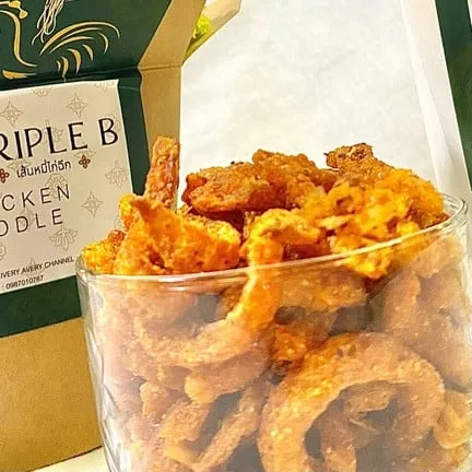 Triple B หมี่ไก่ฉีก.