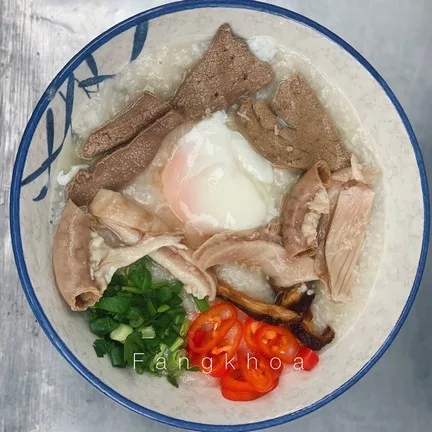 ฟางข้าวโจ๊กหมู เตาถ่าน หมู่บ้านเศรษฐกิจ