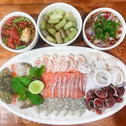 ตำยำแซ่บตลาดสดธนบุรี