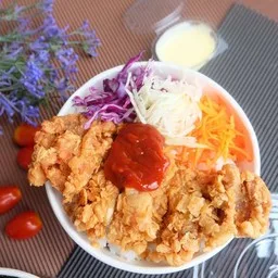 ข้าวไก่คาราเกะ ซอสเกาหลี+ไข่ดาว+สาหร่าย