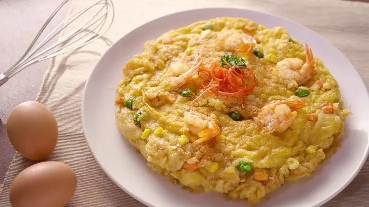 ข้าวไข่เจียวทรงเครื่อง ปากซอยวัดมณฑป