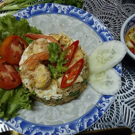 ข้าว ผัด ช้อนทอง