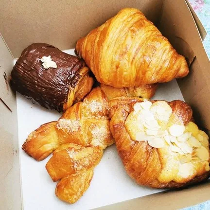 Marisa’s Cafe (House of Specialty Coffee / Matcha / Cake / Croissant)