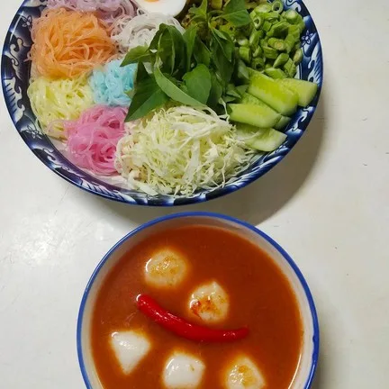 ครัวขนมจีน(เจ้าเก่าถนนสามัคคี)