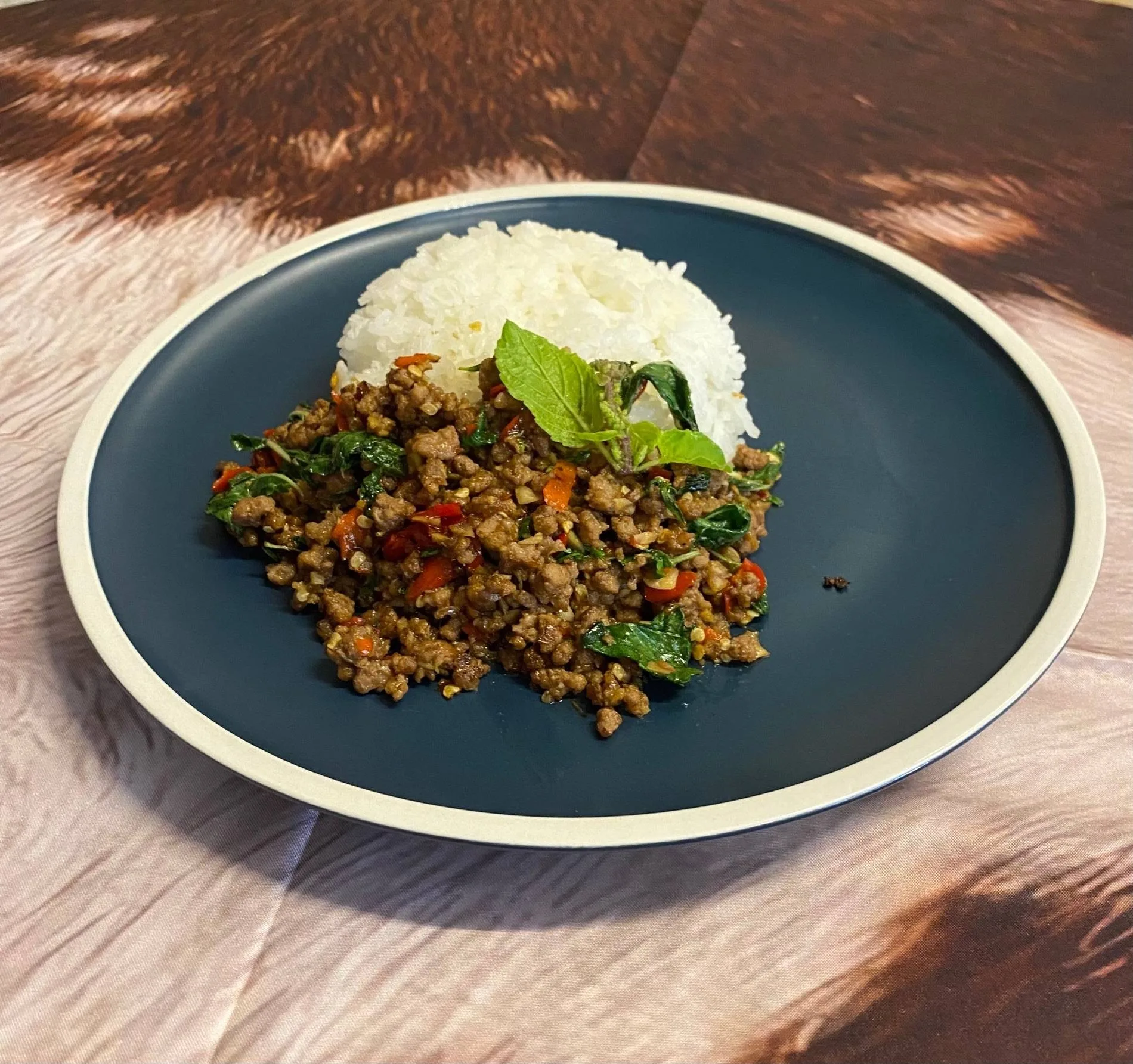 ข้าวกะเพราเนื้อโคขุน