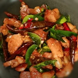 หมูในอวย (แกงค์ลูกหมูซุปเปอร์แซ่บ)