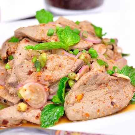 ครัวคุณปลื้ม ข้าวหมูกรอบหมูแดง