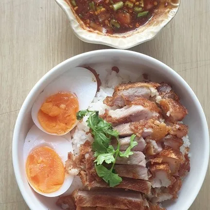 กะเพราVsพริกเกลือ