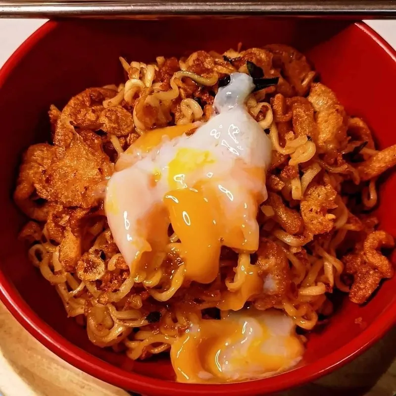โอ๊ต หมี่ไก่ฉีก น้ำพริกหมูกระจก โคตรแซ่บ