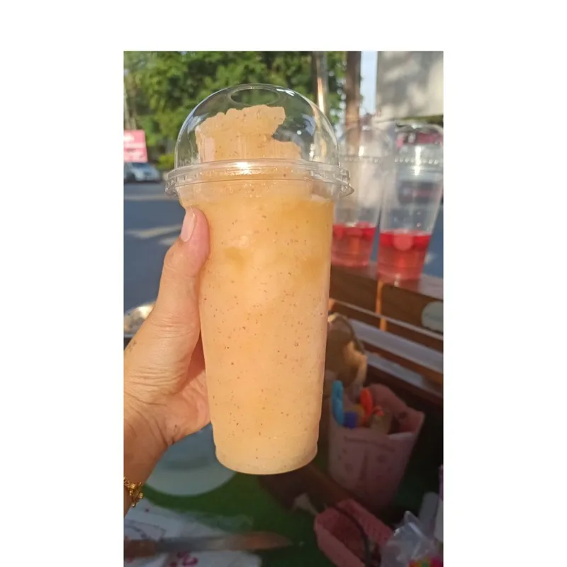 มะพร้าวปั่นนมสด/ผลไม้สดปั่น