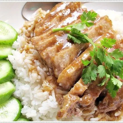 ข้าวหมูกะเพราจัดจ้าน??