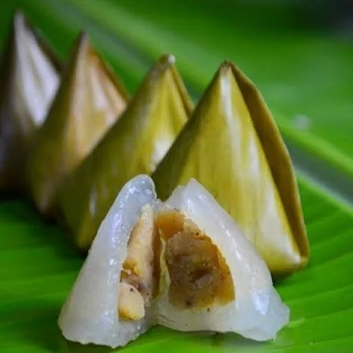 หมูปิ้งสูตรโบราณไม่มีน้ำจิ้มแจ่ว ย่างเตาถ่าน Byยายวิ (หน้าแฟลตรัฐสภา)