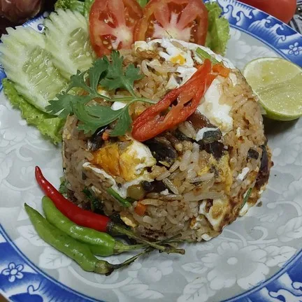 ข้าว ผัด ช้อนทอง