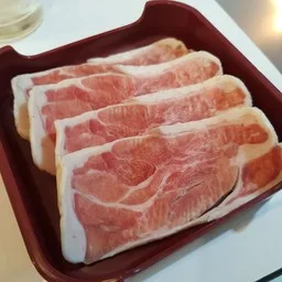 ตัวต่น ชาบู ชาบู