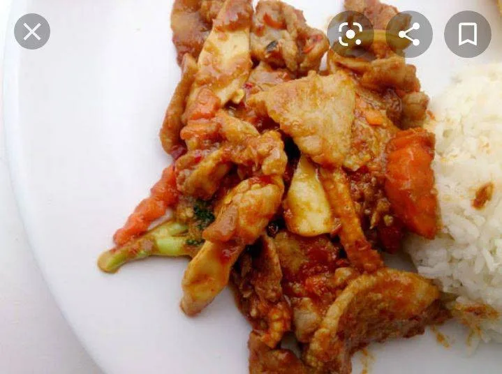 กระเพราหอม?พริกแห้งครัวบ้านส้ม?