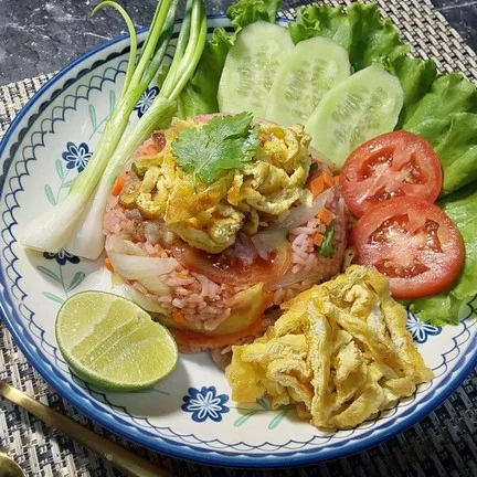 ข้าว ผัด ช้อนทอง