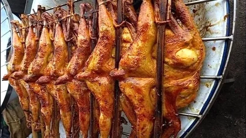 ไก่ย่างเขาสวนกวาง น้องออมสิน