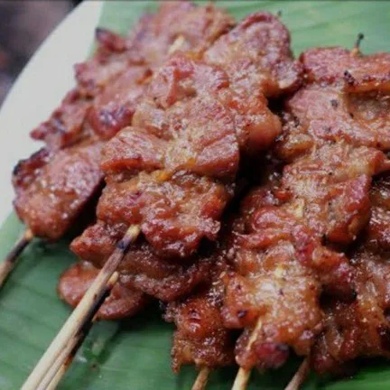 หมูปิ้งสูตรโบราณ 10 ไม้แถมฟรี 1 ไม้