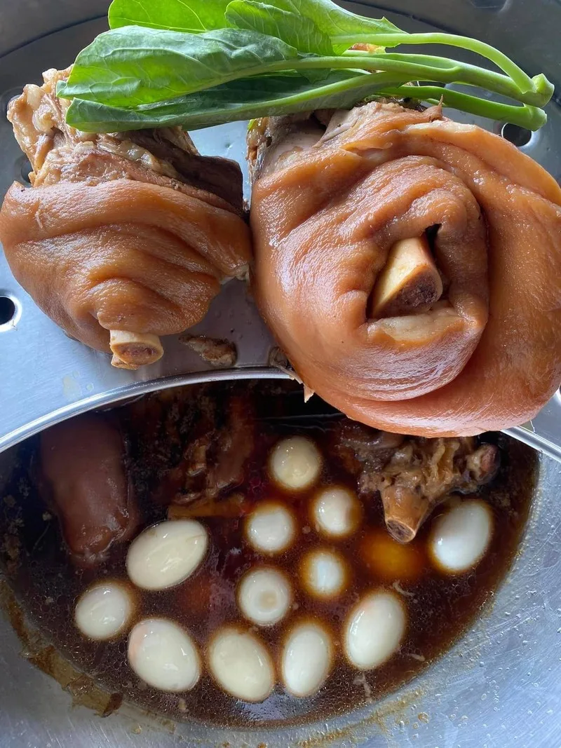ข้าวขาหมู ข้าวแกงใต้นครศรี By.ป้าเรียง แสมดำ-พันท้าย