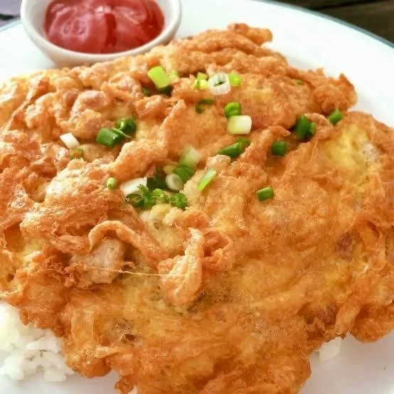 ลูกชิ้นทอด&ข้าวไข่เจียว+ไข่ดาว
