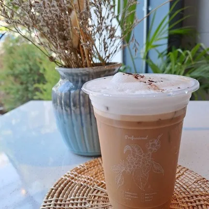 CHIDKRUNG CAFE (ชิดกรุง คาเฟ่)