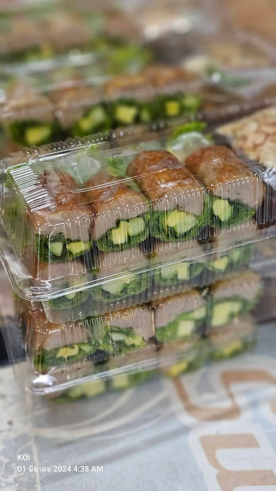 แหนมเนืองบ้านก้อยตลาดสามย่านเจ้าแรก