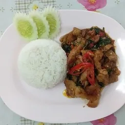 กระเพราขาหมู