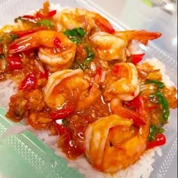 ข้าวกระเพาน้องอู๋  ริมคลองลัดเช็ดหน้า