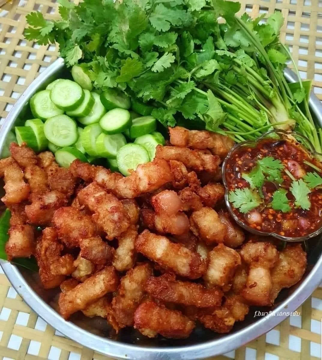 มานี่มีแซ่บ ME ZAP ส้มตำ ยำ กะเพราพริกแห้งไข่ข้น  ร่มเกล้า ร้านใหม่
