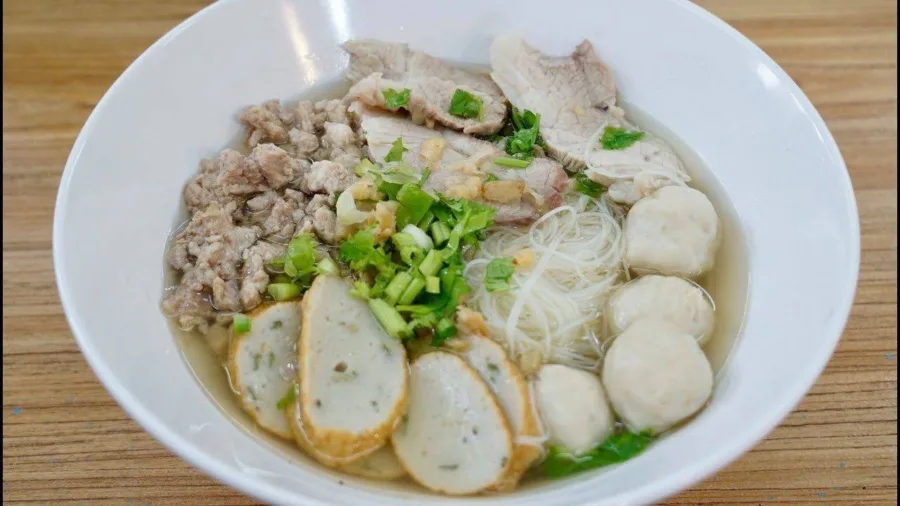 ร้านก๋วยเตี๋ยว ปู่ ย่า อาหารตามสั่ง