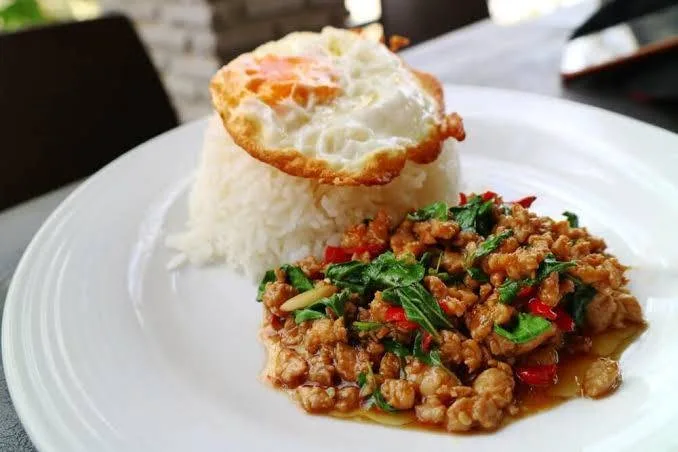 ป้าพัส อาหารตามสั่ง  (ข้าวหอมมะลิ)