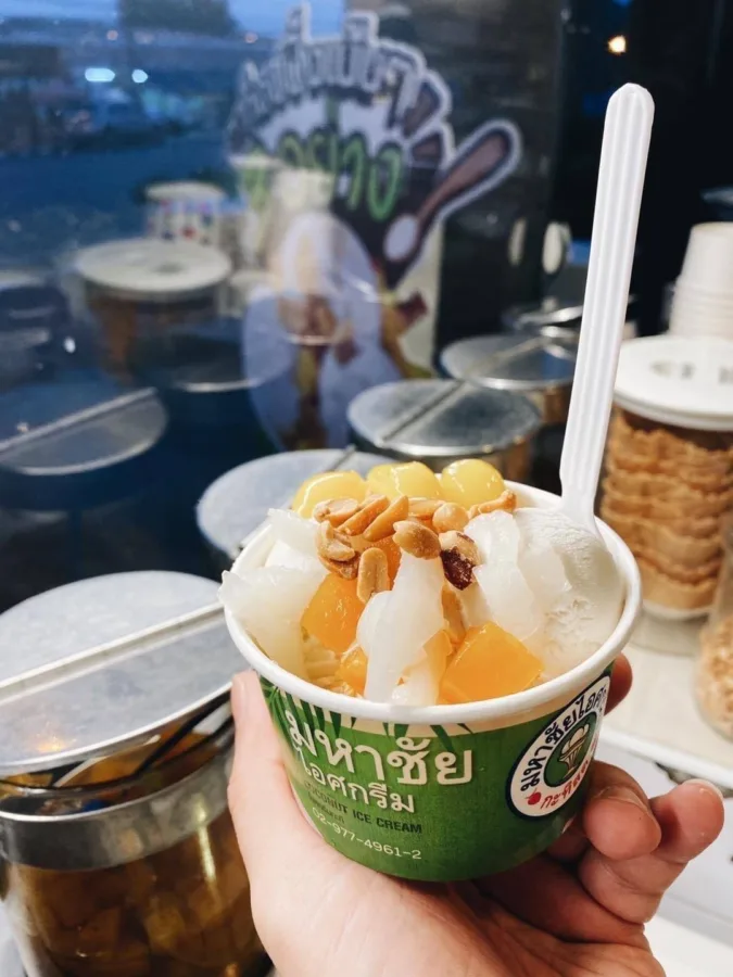 ไอศกรีม กะทิสด มหาชัย หวานมันอร่อยสุดๆ