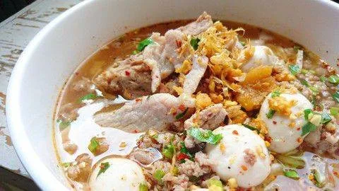 ก๋วยเตี๋ยวหมูต้มยำ