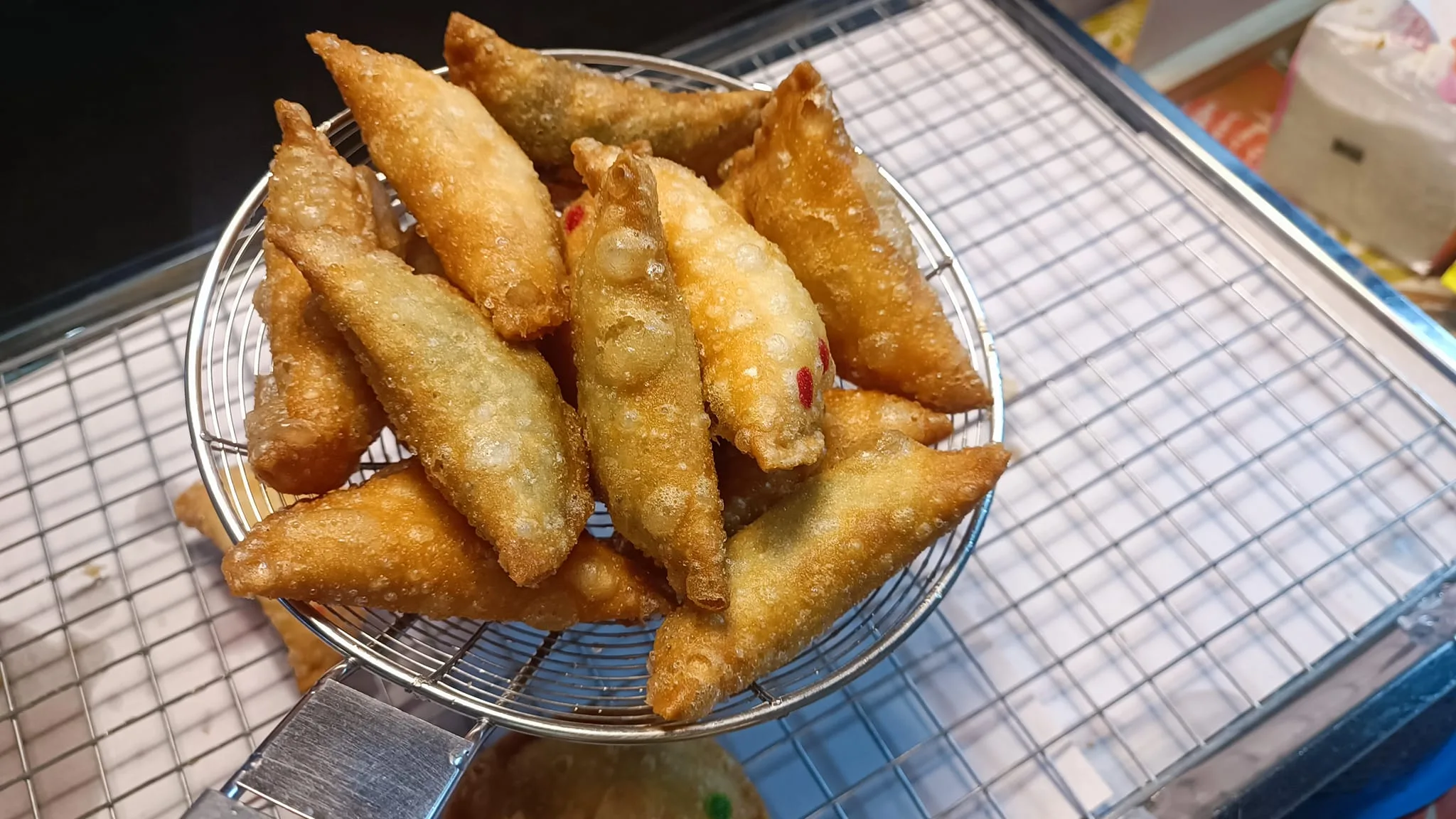 มีเงินกุยช่ายพัฟทอดกรอบ