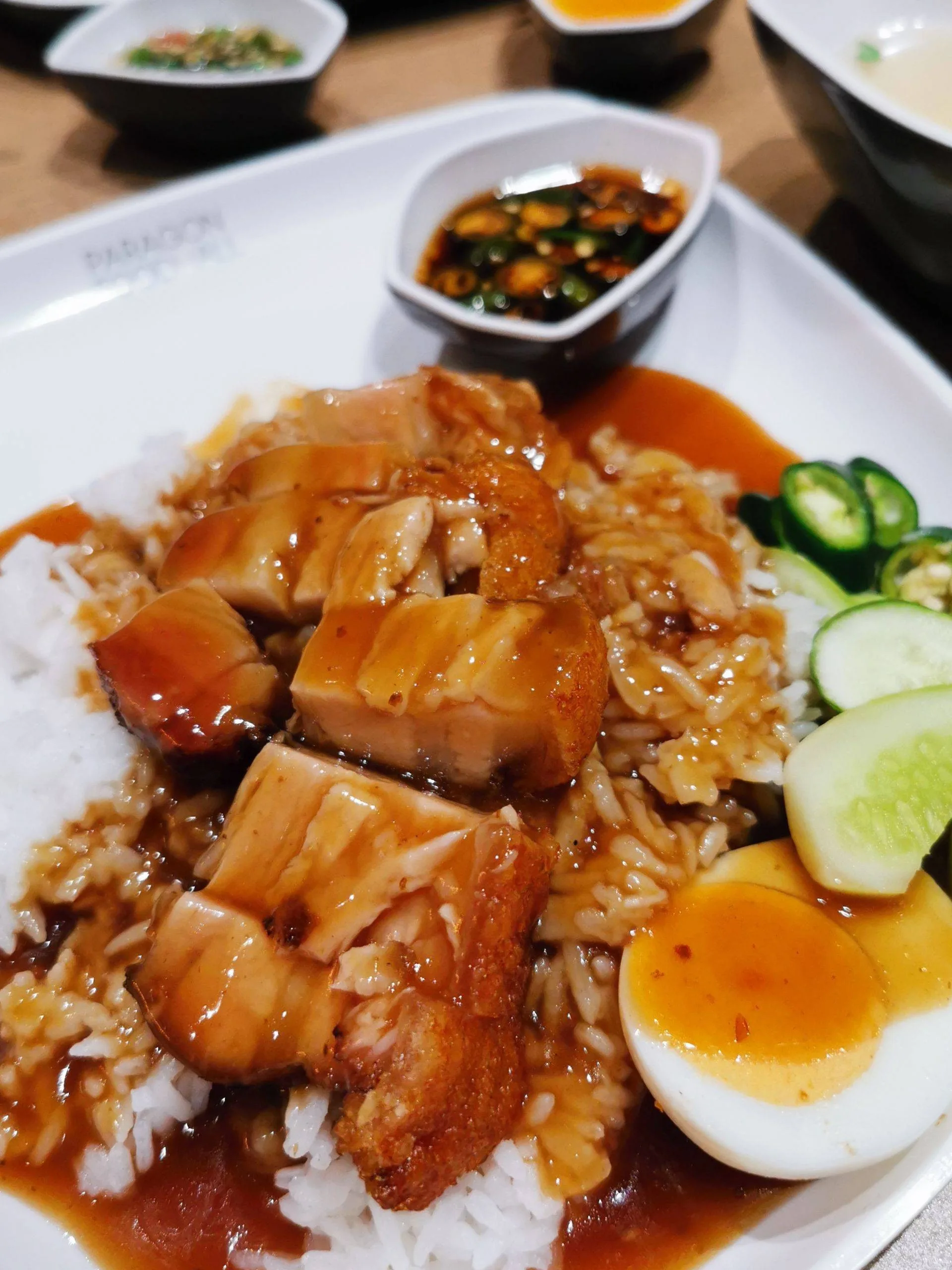 หมูกรอบนายไซ (Siam Paragon)