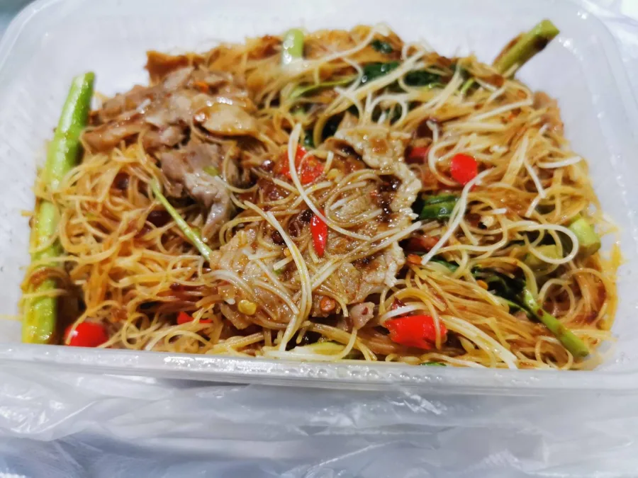 ฉอเล้ง​ หมี่กระเฉดตลาดพลู (Siam Paragon)